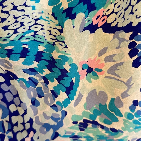 EUC: Lilly Pulitzer XS Elsa Silk Top Blouse Turquoise Oasis Wave after Wave🔥🤩 - Picture 8 of 15